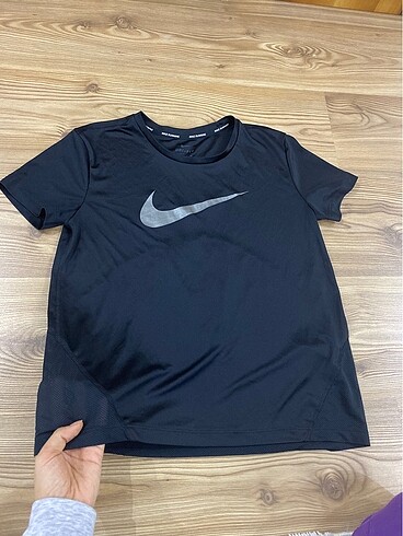 xs Beden Orijinal Nike tişört