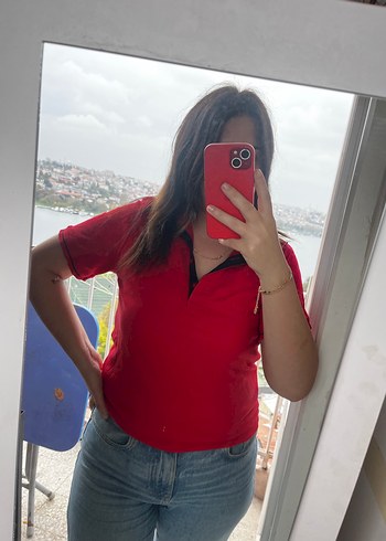 V Yaka Kırmızı Gömlek - Görsel 2