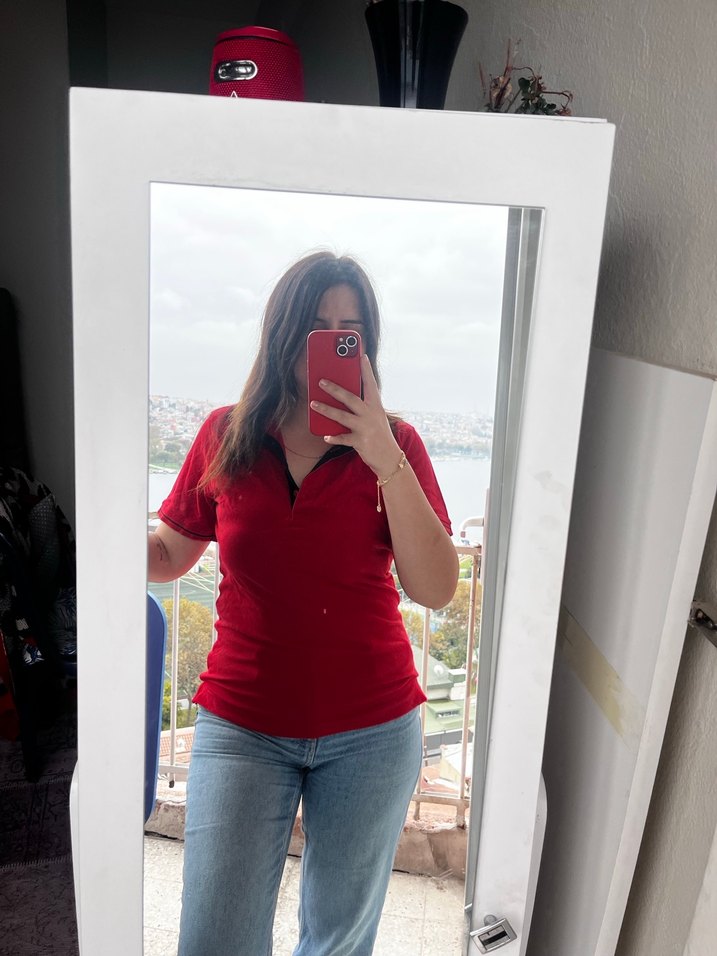 V Yaka Kırmızı  Gömlek - Görsel 5