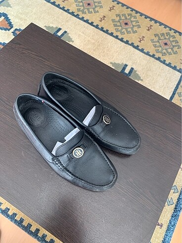 Tommy hilfiger hakiki deri babet