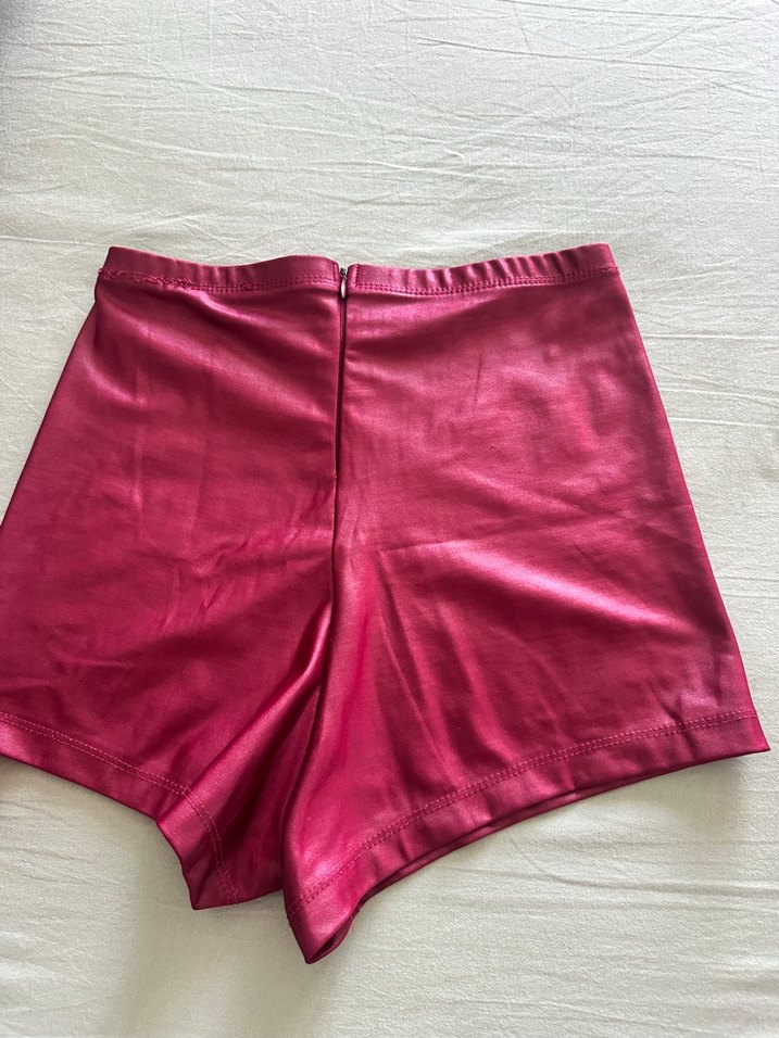 Parlak Pembe Deri Mini Şort - Görsel 3