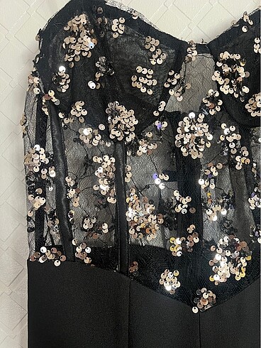 xs Beden siyah Renk ZARA ETİKETLİ TULUM