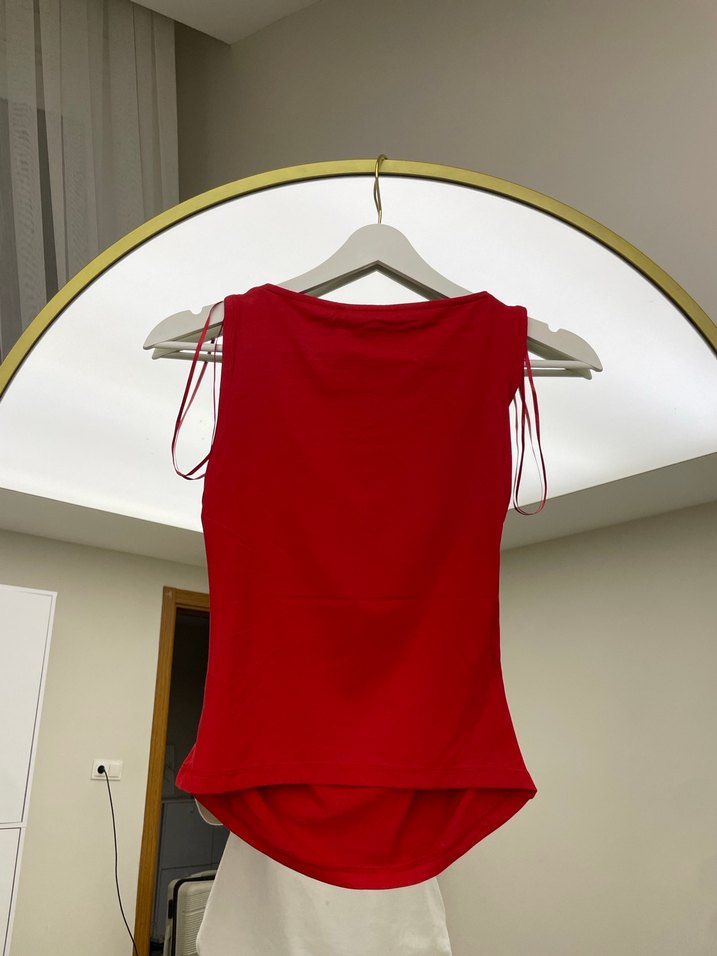 Kırmızı Drapeli Straplez Kadın Atlet - Görsel 3