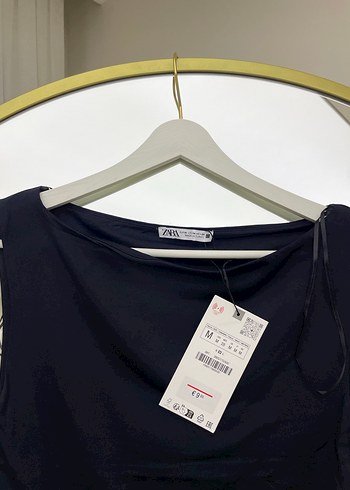 Siyah V Yakalı Kadın  Atlet - Görsel 2