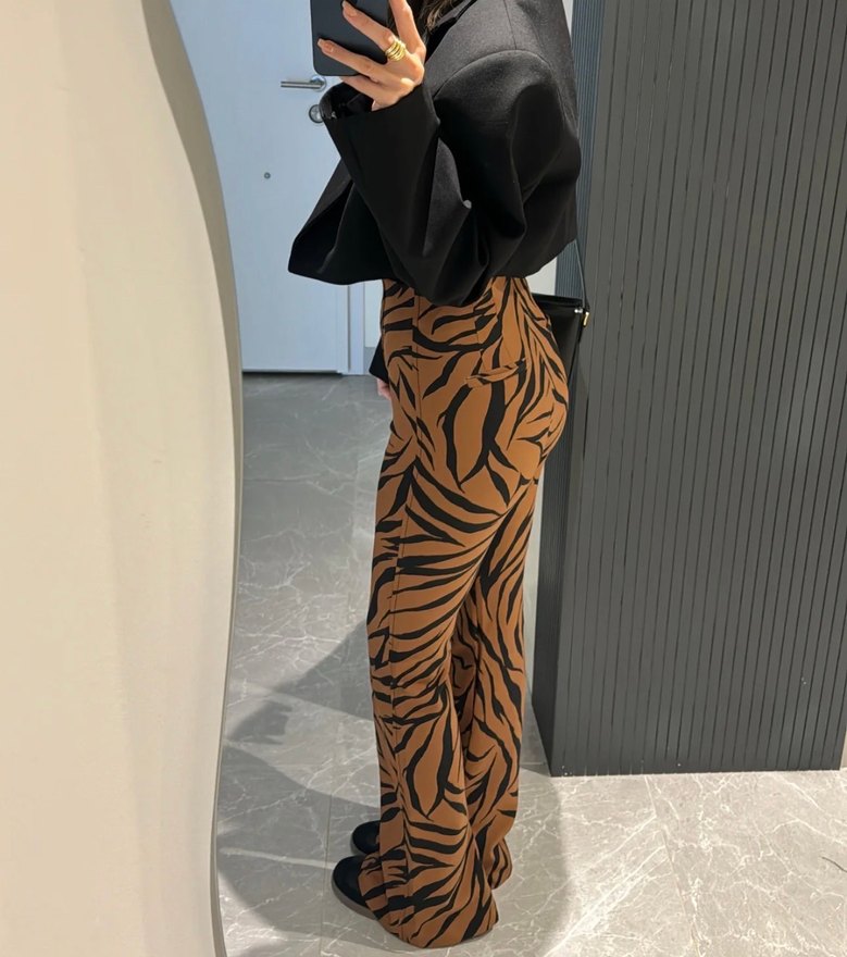 Kahverengi Zebra Desenli Kadın İspanyol Paça Pantolon - Görsel 2