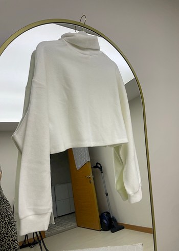 Beyaz Yüksek Yakalı Oversize Kadın Kazak - Görsel 3