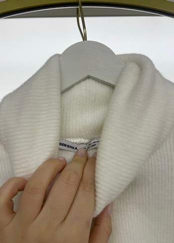 Beyaz Yüksek Yakalı Oversize Kadın Kazak - Görsel 2