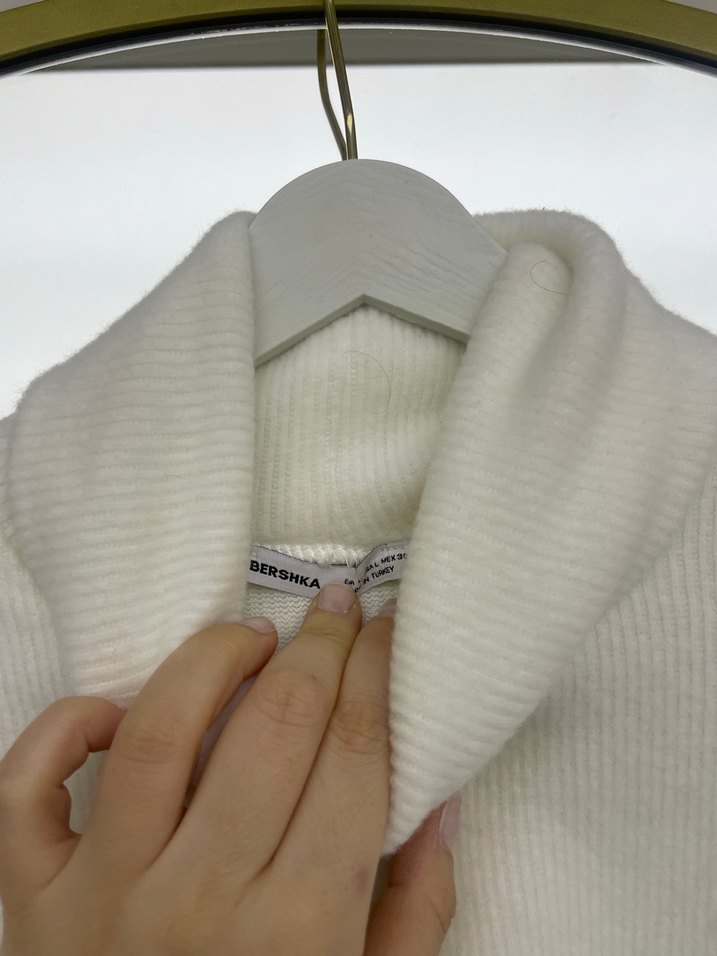 Beyaz Yüksek Yakalı Oversize Kadın Kazak - Görsel 2