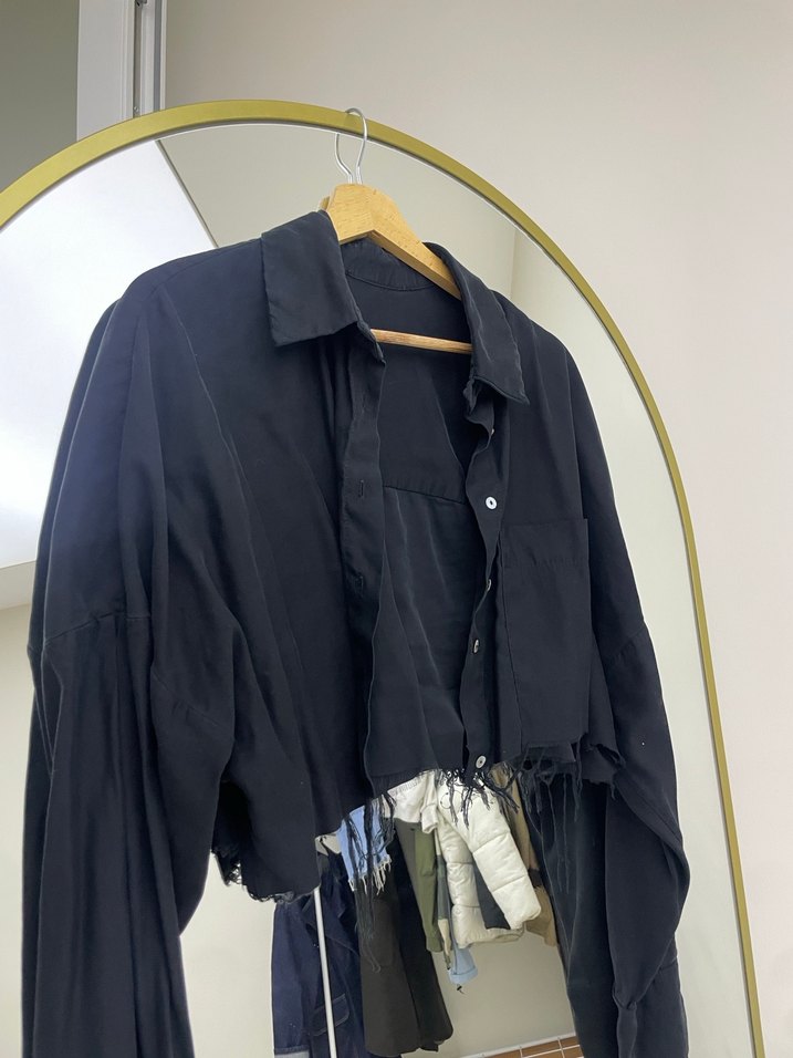 Düğmeli Siyah Midi Gömlek - Görsel 2