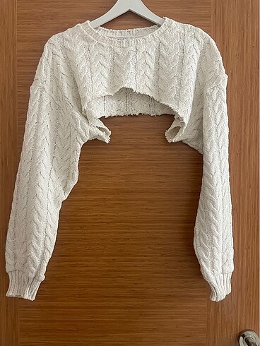 BERSHKA crop kazak
