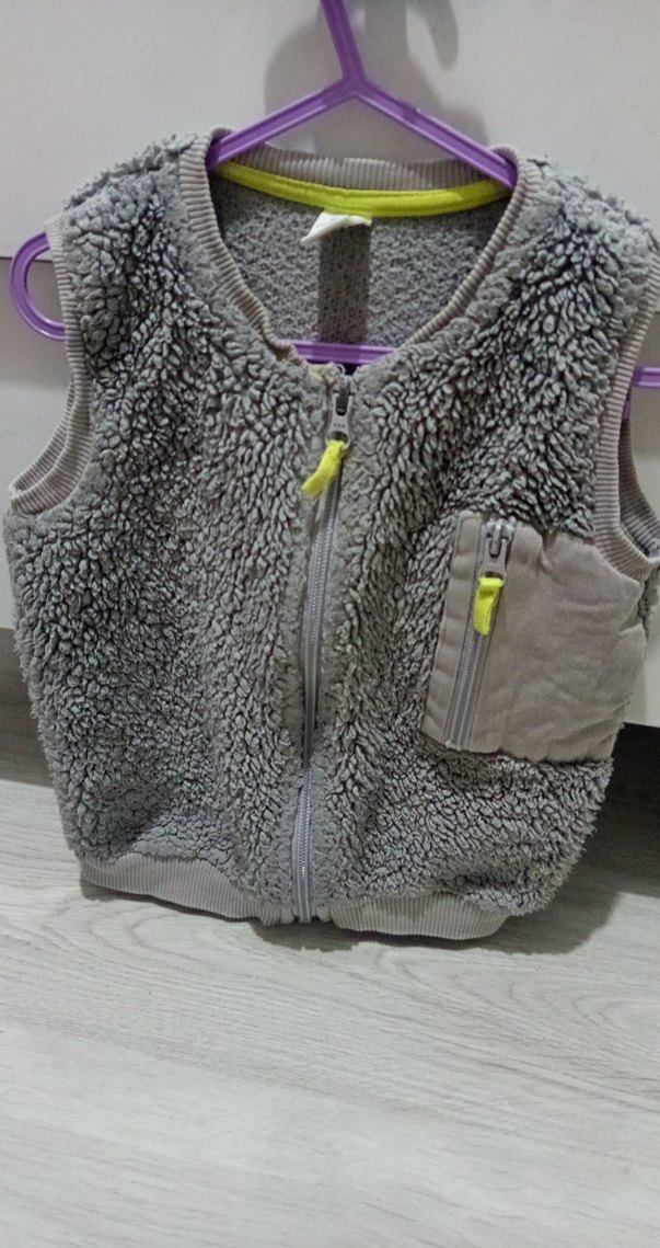 Kız Çocuk Gri Kürk Detaylı Fermuarlı Yelek - Görsel 3