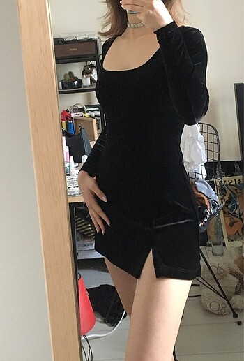 Siyah mini kadife elbise