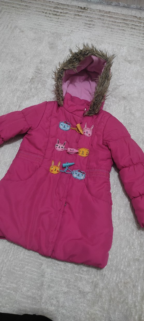 Kız Çocuk Pembe Kürklü Kapüşonlu Mont - Görsel 2