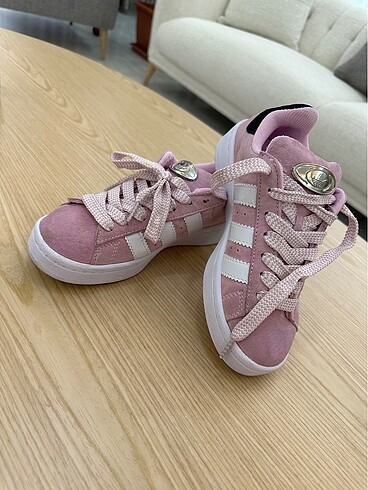 Adidas campus