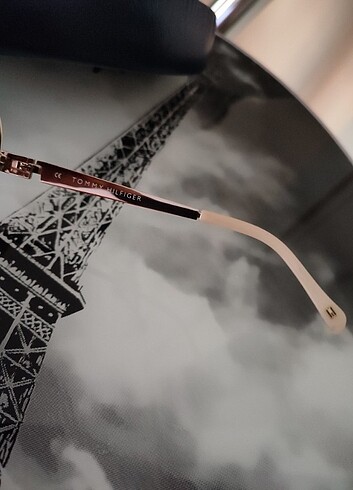 Orijinal Tommy Hilfiger güneş gözlüğü - Görsel 6