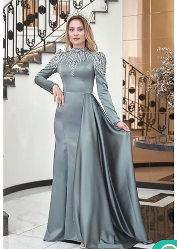 Uzun Kollu Gri İşlemeli Abiye Elbise
