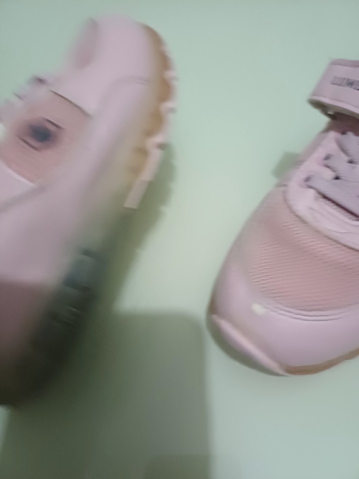 Pembe,cırt cırtlı,kız çocuğu spor Ayakkabı .Lumberjack marka - Görsel 3