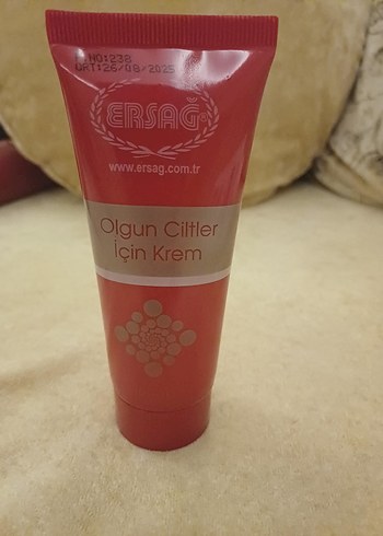 Ersağ Olgun Ciltler İçin El Kremi