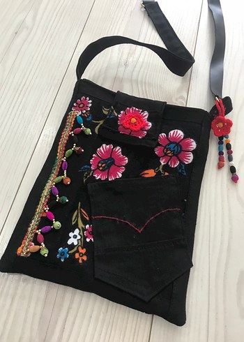 Boncuklu çiçekli El yapımı Kot Çanta
