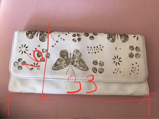  Beden beyaz Renk Pul detaylı çanta