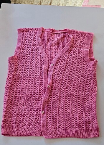 Pembe yelek