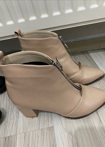 39 Beden Bej Deri Stiletto Topuklu Kadın Bot