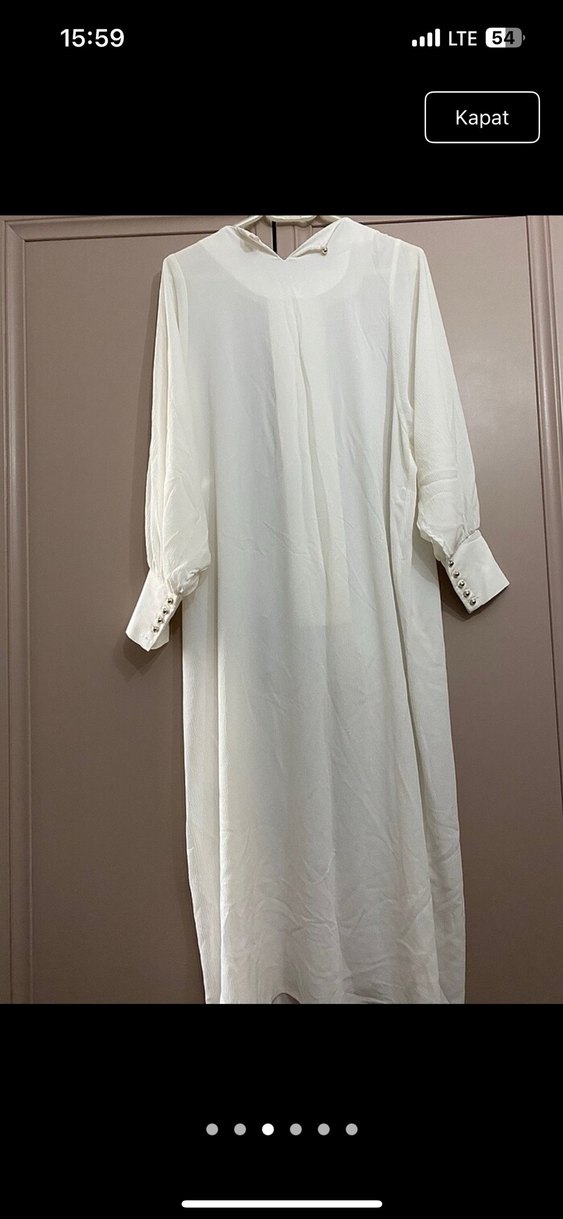 Beyaz Uzun Kollu Kemerli Uzun Elbise - Görsel 3