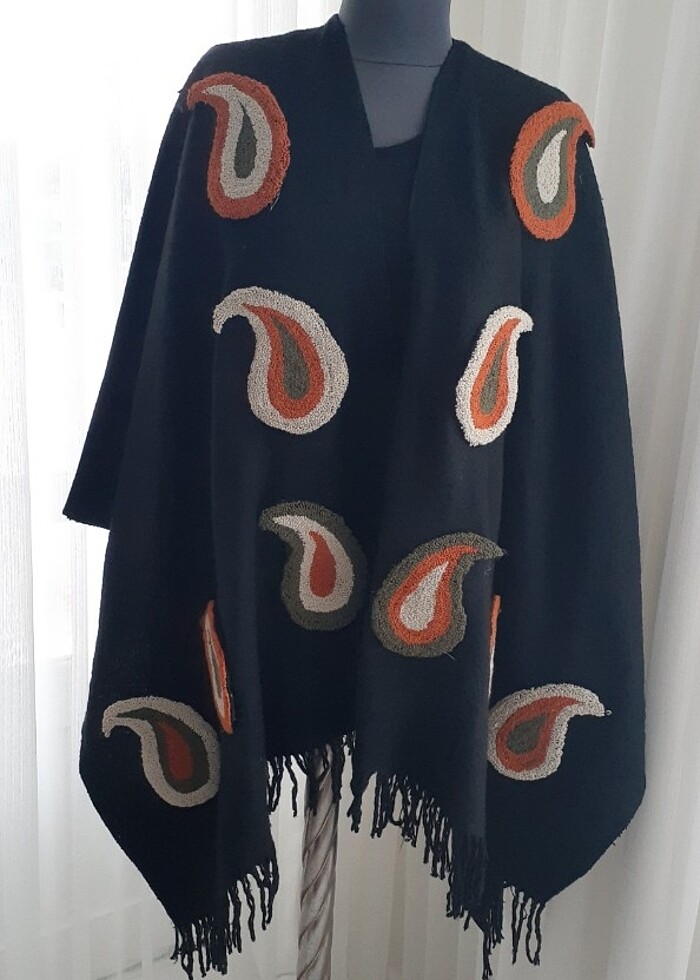 Siyah panç motifli şal - Görsel 3