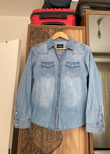 s Beden Düğmeli Uzun Kollu Mavi Denim Gömlek