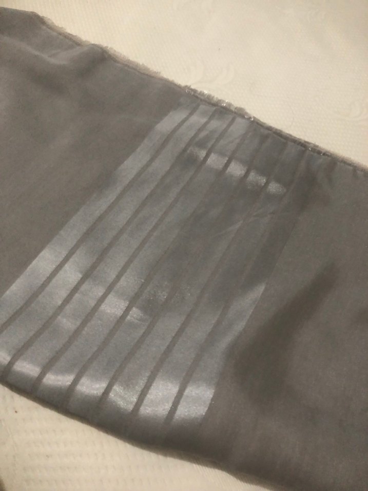 Gri Kadın Dökümlü Şal - Görsel 4