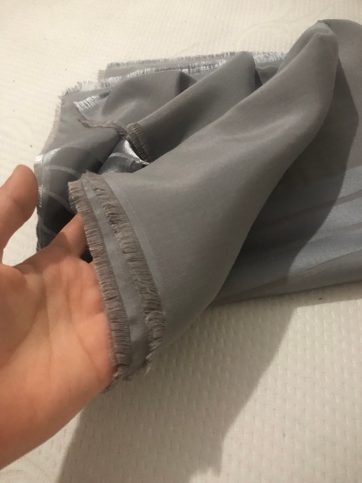 Gri Kadın Dökümlü Şal - Görsel 5