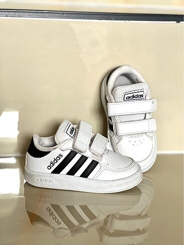Adidas çocuk spor ayakkabı