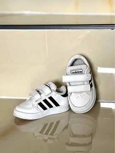 20 Beden Adidas çocuk spor ayakkabı
