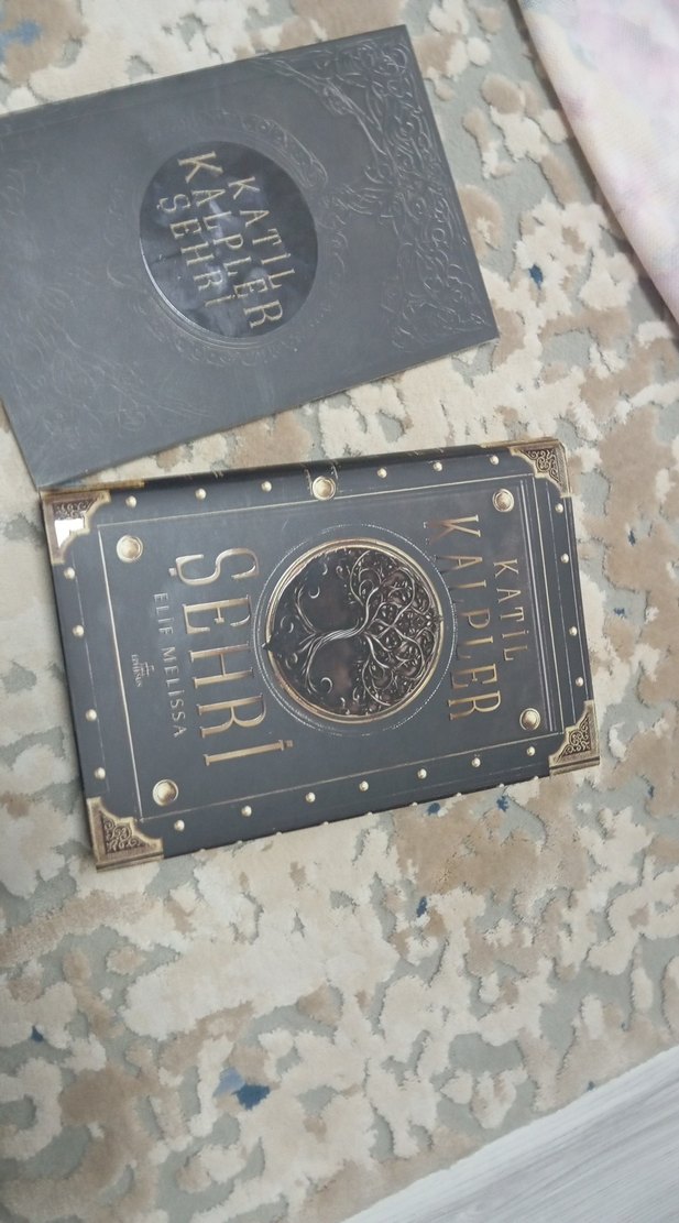 Kalpler Şehri Romanı - Görsel 2