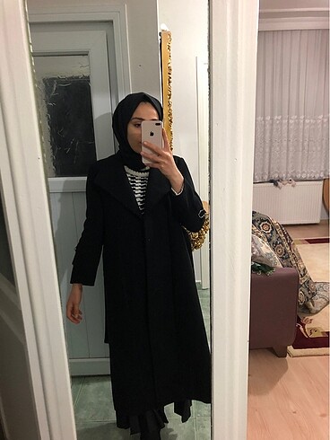 Siyah kaşe kaban