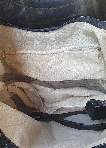  Beden Parlak deri kol çantası 