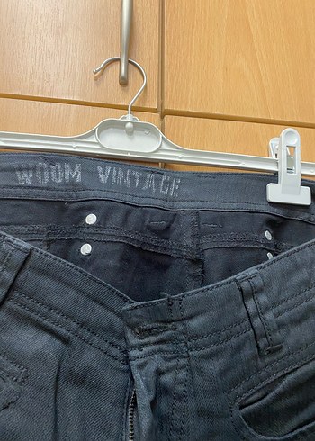 Siyah Fermuarlı Kadın Kot Pantolon - Görsel 3