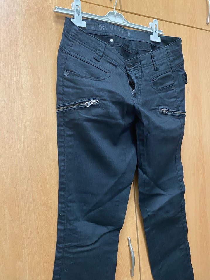 Siyah Fermuarlı Kadın Kot Pantolon - Görsel 5