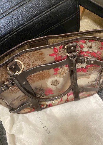 Kahverengi Çiçek Desenli Tokalı Kadın Çantası - Görsel 3