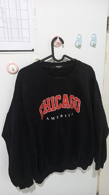 Sweatshirt