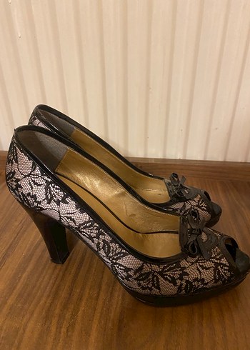 Topuklu ayakkabı - Görsel 2