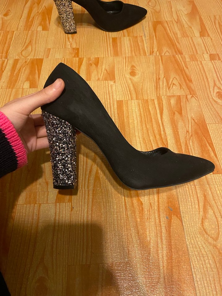 Siyah Parlak Topuklu Kadın Stiletto - Görsel 3