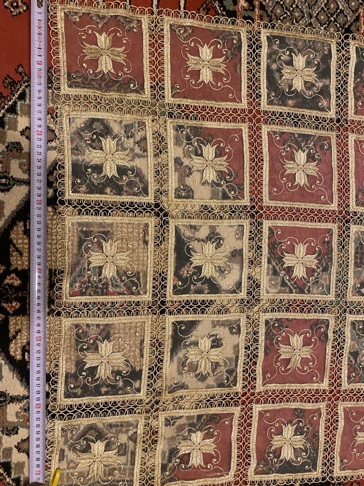 Gold İşlemeli Masa Örtüsü - Görsel 5