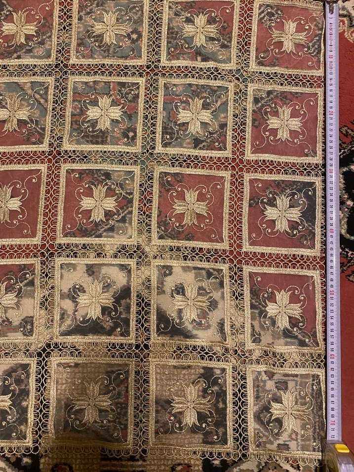 Gold İşlemeli Masa Örtüsü - Görsel 4