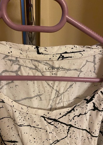 Erkek Beyaz Gri Batik Desenli Salaş Tişört - Görsel 3