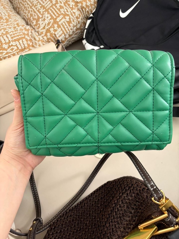 Zincir Detaylı Parıltılı Yeşil Deri Kadın Çanta - Görsel 2