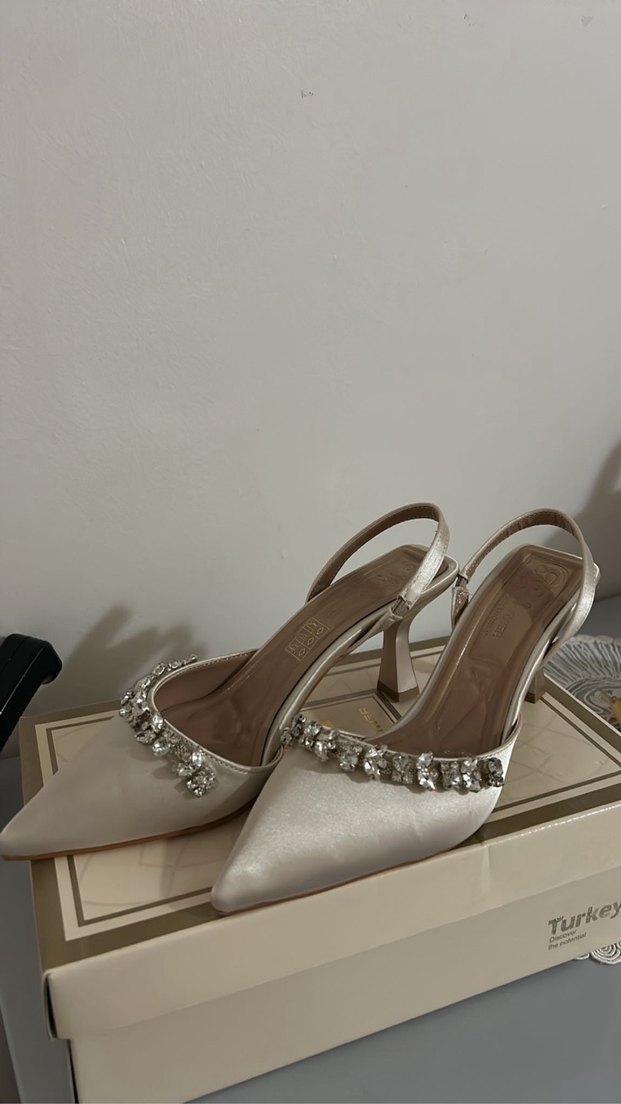 Bej Parlak Taşlı Kadın Topuklu Abiye Ayakkabı - Görsel 3