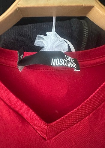 Kısa Kollu Kırmızı Love Moschino Tişört - Görsel 4