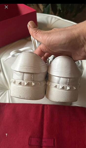 37 Beden mavi Renk Valentino