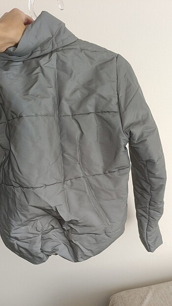 mont hologramli